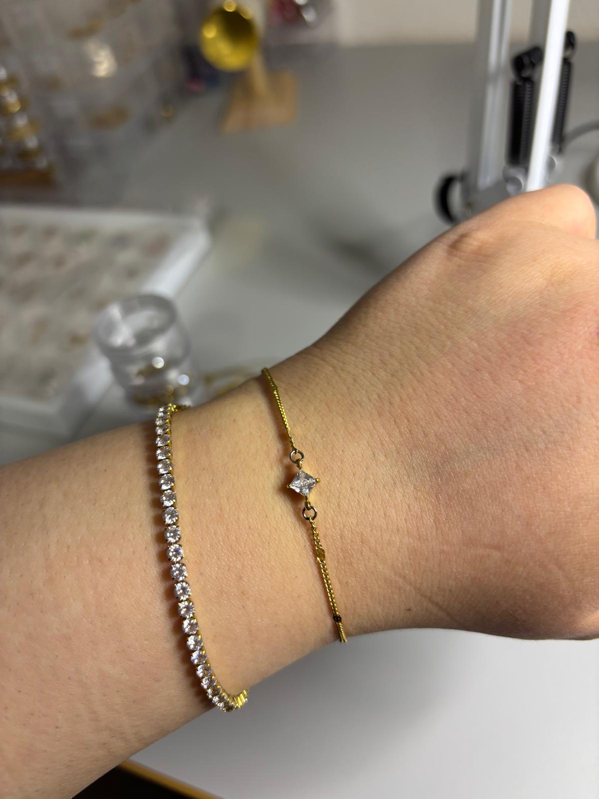 Fayella Permanent Armband Moment 2